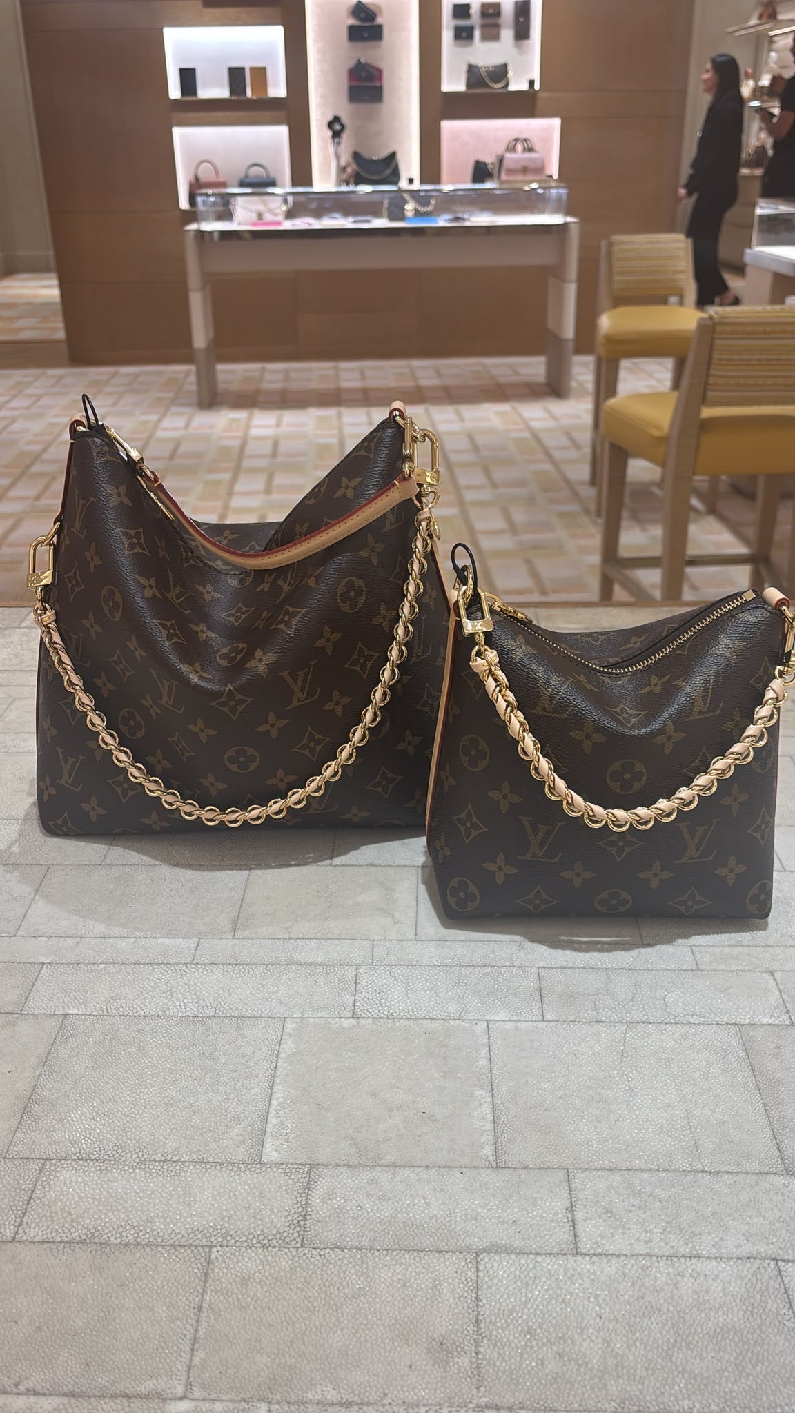 MULTIPASS HANDBAG